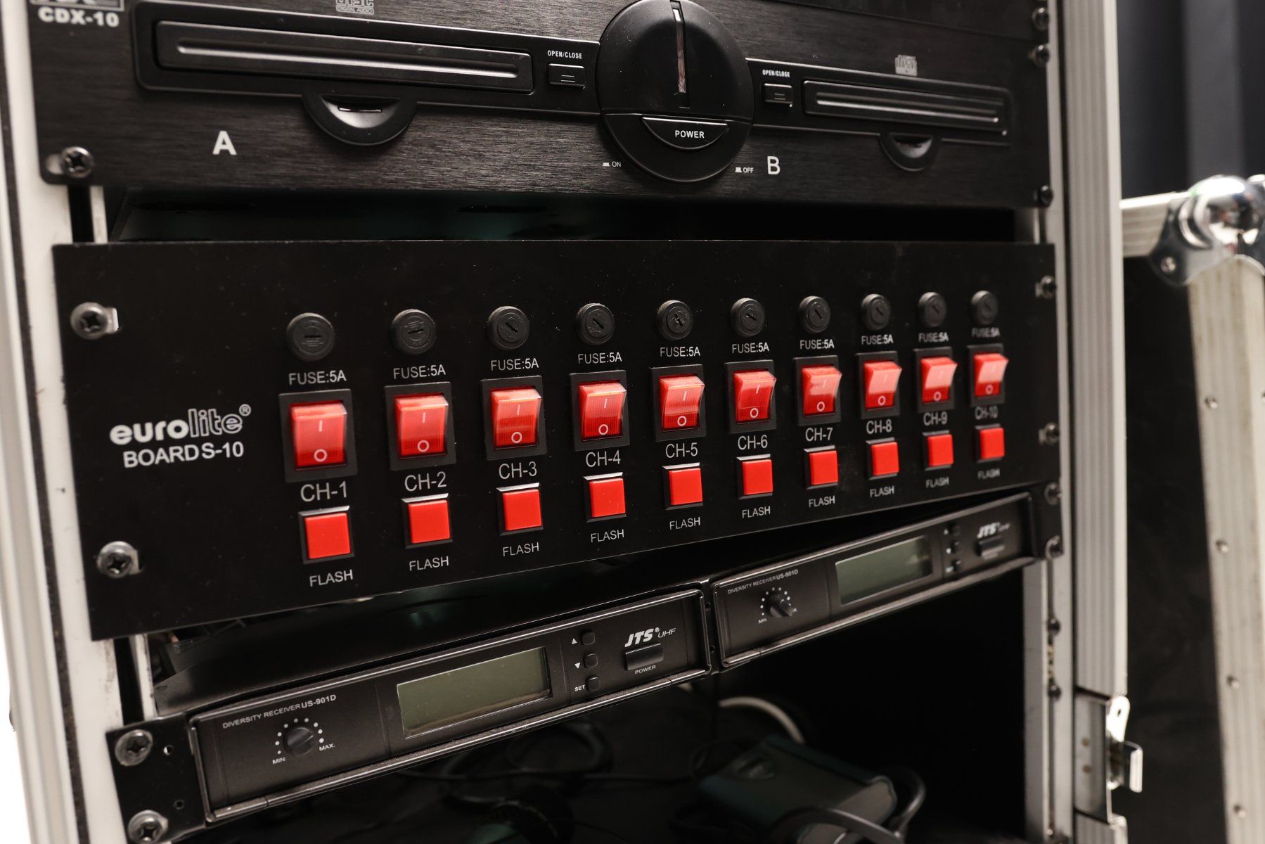 Wandhalterungen: Sono DJ complète en flight case Ibiza Sound – Gebraucht aus Cologny von Mig210 2