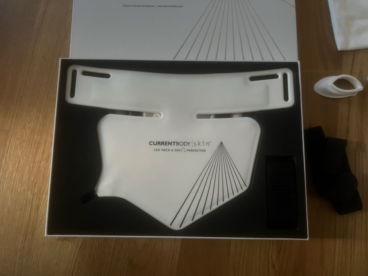 Cura del viso: Currentbody Skin LED Mask & Neck Perfector  – Nuovo (secondo la descrizione) da Dübendorf venduto da ali_g7p8 1