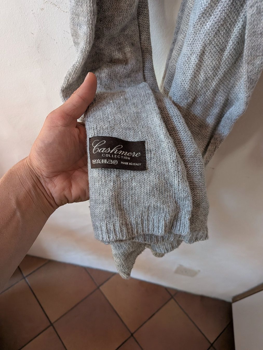 Foulards, Tücher & Schals: Grauer Kaschmirschal – Gebraucht aus Peccia von LillyMarie98 3