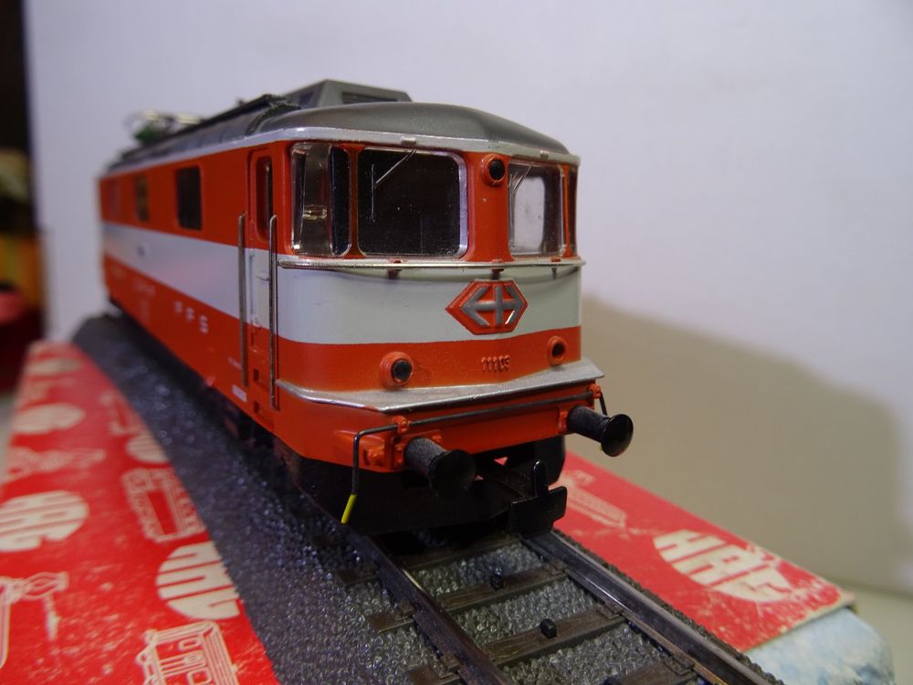 Locomotive HAG Suisse RE 4/4 SBB CFF - HO - Metal 3 Rails - Époque 3
