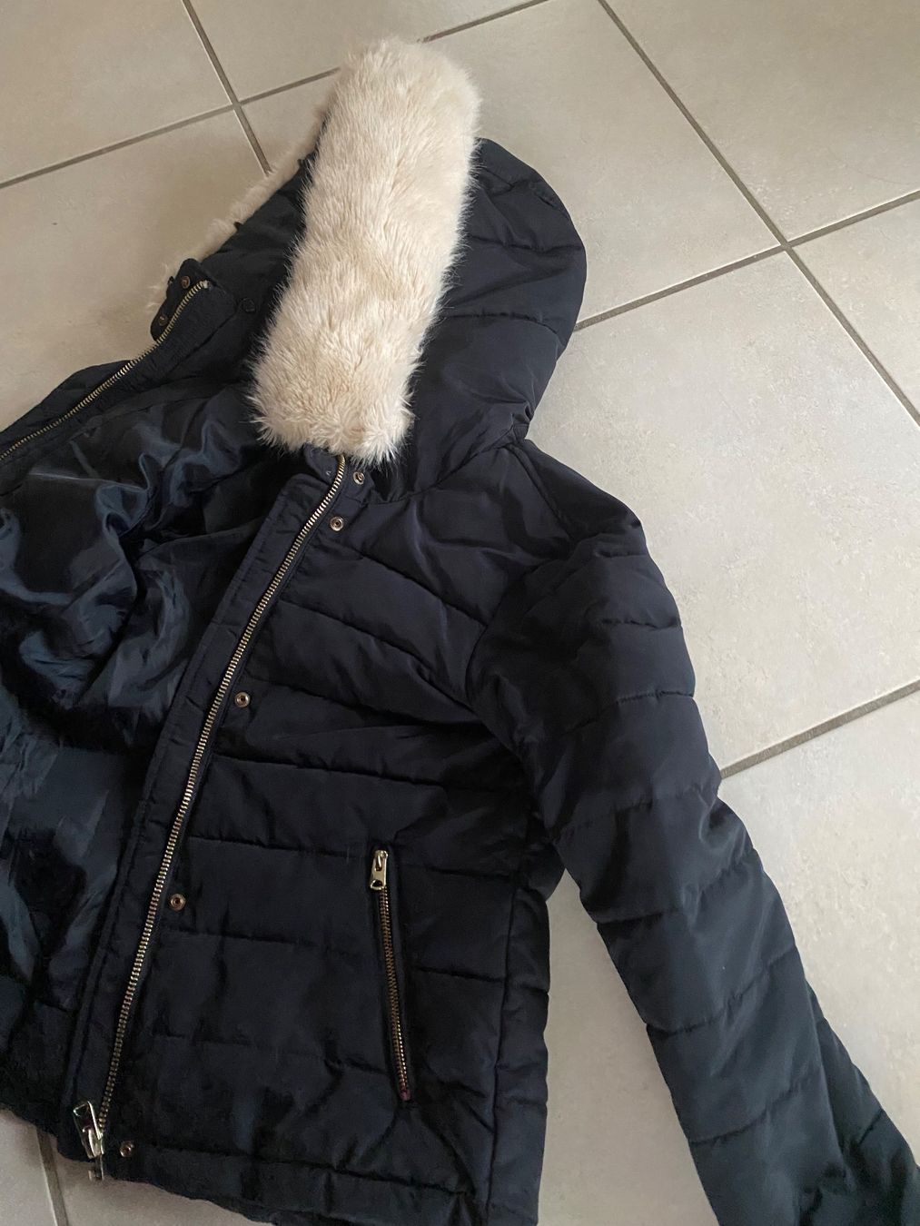 Giacche: Winterjacke 38 blau mit Kaputze neuwertig – Usato da Grüningen venduto da kleiderstar 4