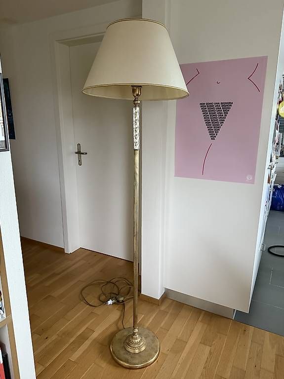 Lampade: Stehlampe aus ehemaligem Hotel – Usato da Zürich venduto da Kingin