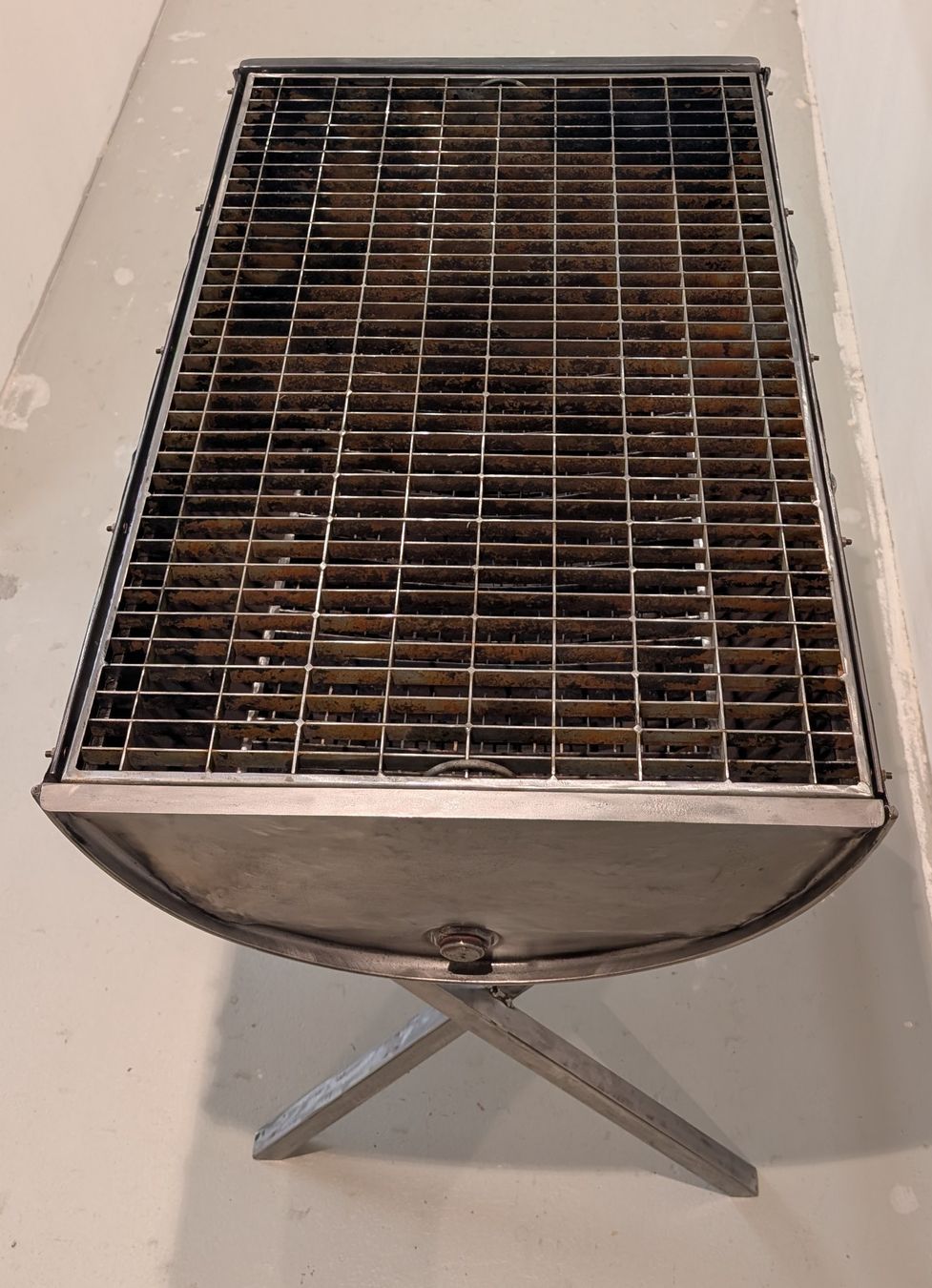 Griglie: Grosser Outdoor Holzkohle-Grill – Nuovo (secondo la descrizione) da Volketswil venduto da mar_c5pv 6