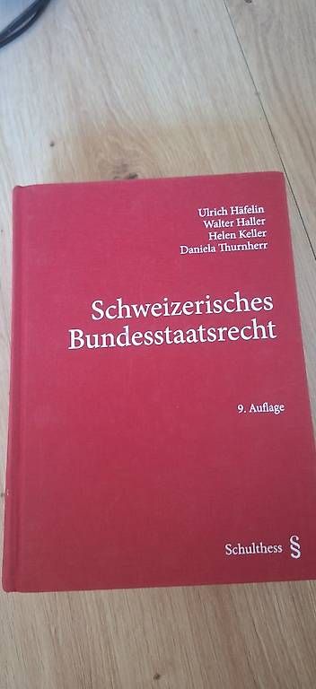 Bücher: Schweizerisches Bundesstaatsrecht – Gebraucht aus Madiswil von Oleander2