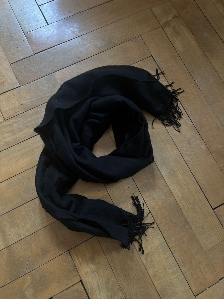 H&M Foulard & Sciarpe: écharpe noir (H&M)  – Usato da La Chaux-de-Fonds venduto da vert_j