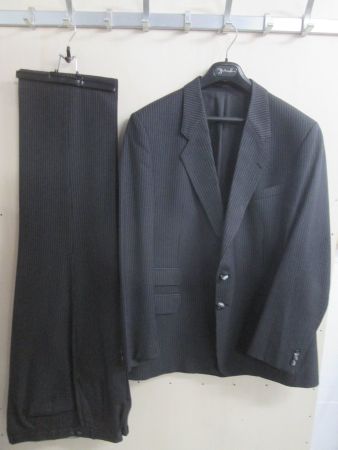 Herrenanzug Gr. 58 (XXL) feinster engl. Wollstoff, neuwertig