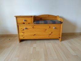 Schuhkommode mit Sitzbank 