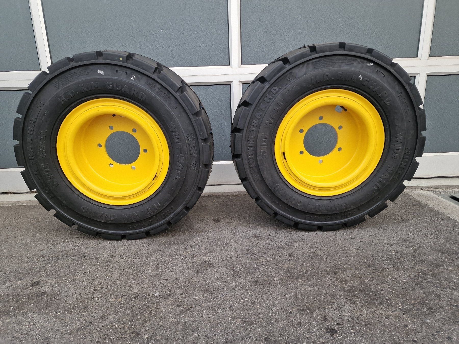 Menzi Muck Pneumatici & Ruote complete: Menzi Muck A91 Räder 2 Stück – Nuovo (secondo la descrizione) da Alpnach-Dorf venduto da Hess-Automobile
