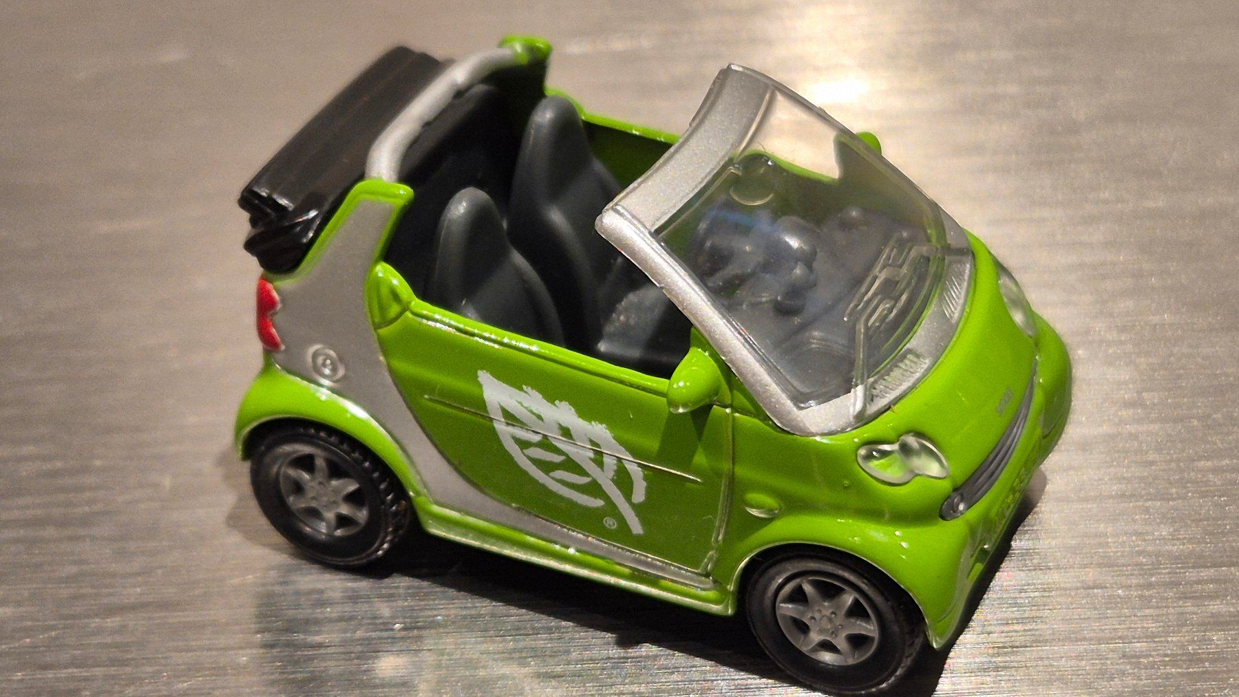 Siku Modellini d'auto: Modell-Auto: Smart Cabrio "Erdgas" von siku – Usato da Bischofszell venduto da worldoftoday 2