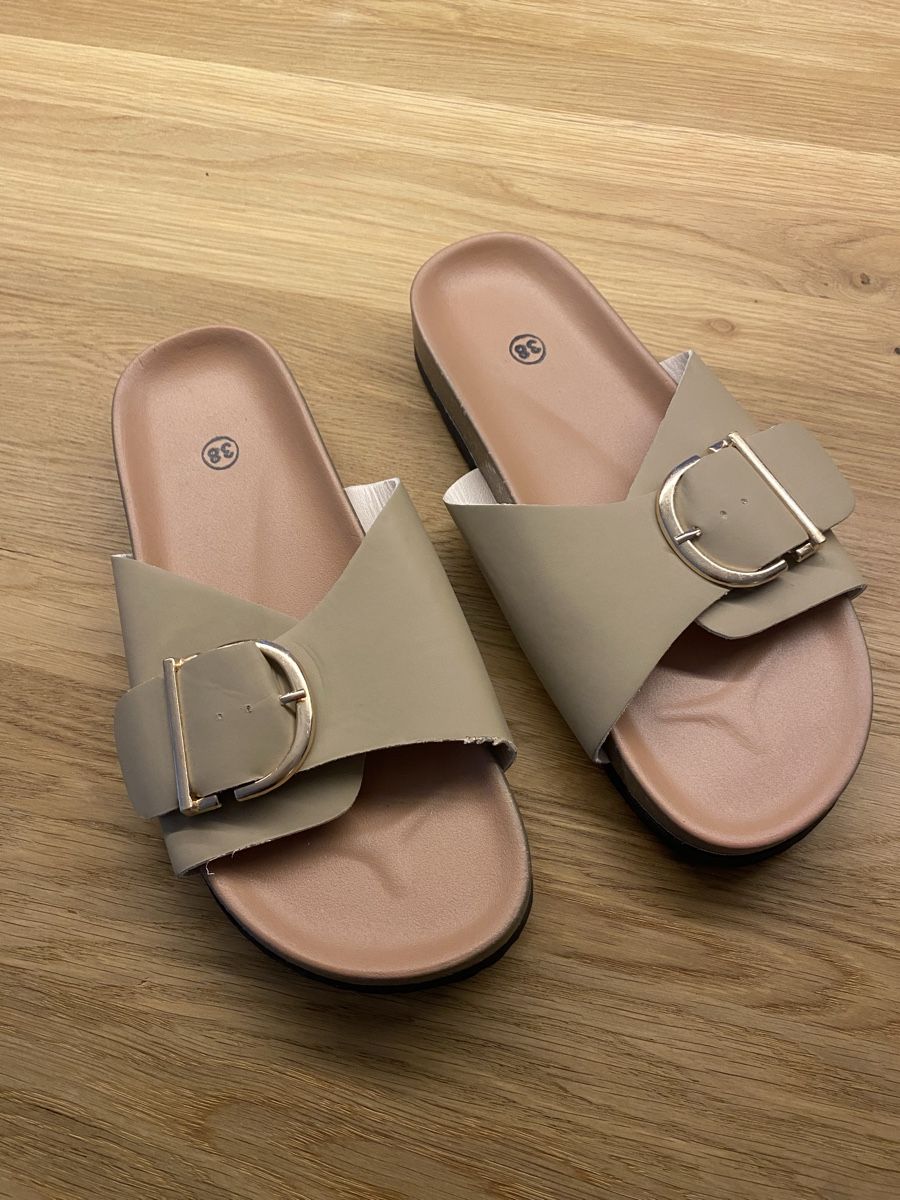 Scarpe da donna: Schlappen, beige, Gr. 37 - NEU! – Nuovo (secondo la descrizione) da Dornach venduto da Dlimi