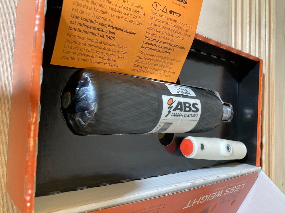 ABS Activation Unit. Carbon fibre, Test Auslösung machen. Kaufen auf