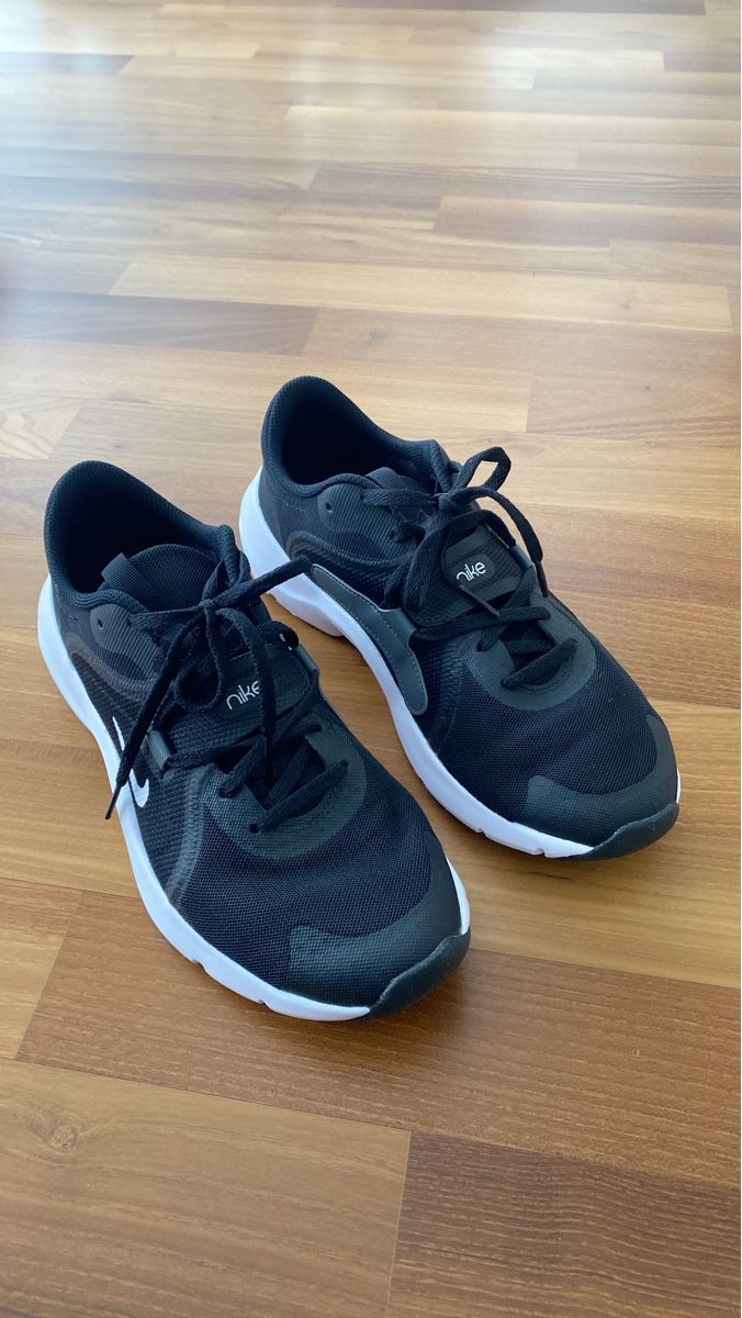 Nike Scarpe da uomo: Nike Trainingsschuh – Nuovo (secondo la descrizione) da Möriken AG venduto da EveMllr