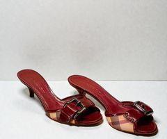 NEUE Burberry Sandale Gr-. 36 ½ – aus Geschäftsauflösung