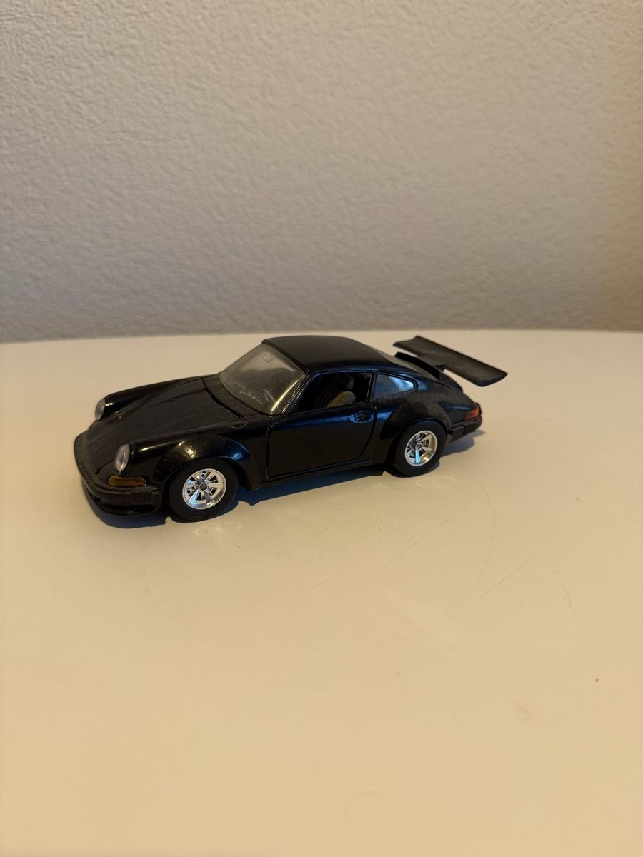Bburago Modellini d'auto: Burago Porsche 911 1/24 – Usato da Aarberg venduto da Paloma013