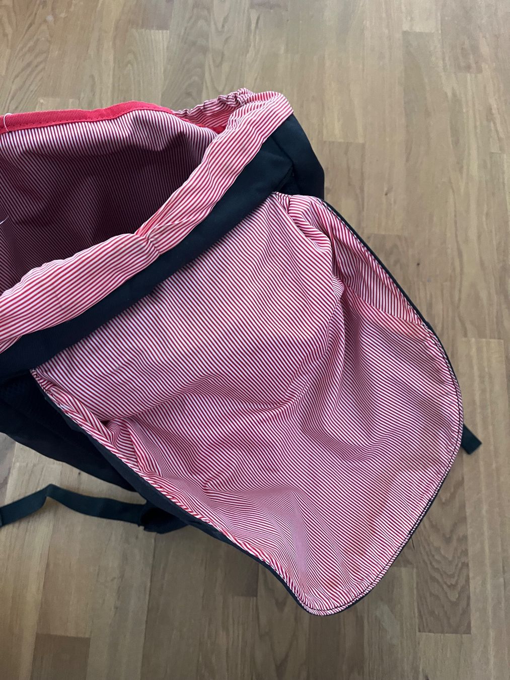 Herschel Zaini: Herschel Rucksack schwarz – Usato da Gurmels venduto da sar_znc6 4