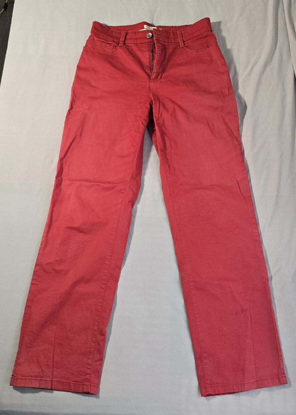 Jeans: Rote Jeans – D'occasion à Basel par gin_77cv