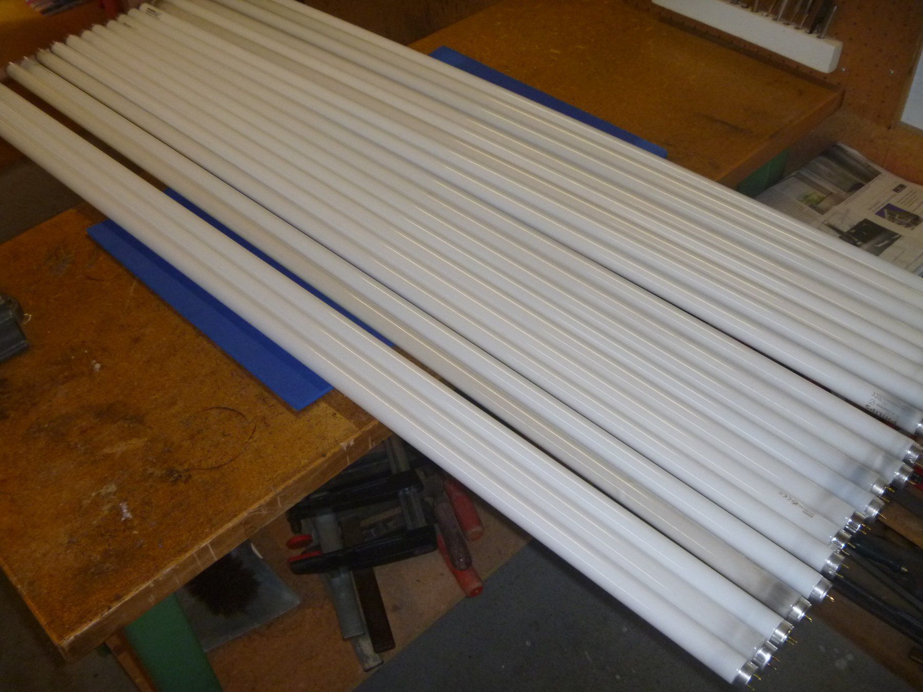 Lampade: Neonröhren 58 Watt 150cm – Usato da Rüti ZH venduto da baumchen