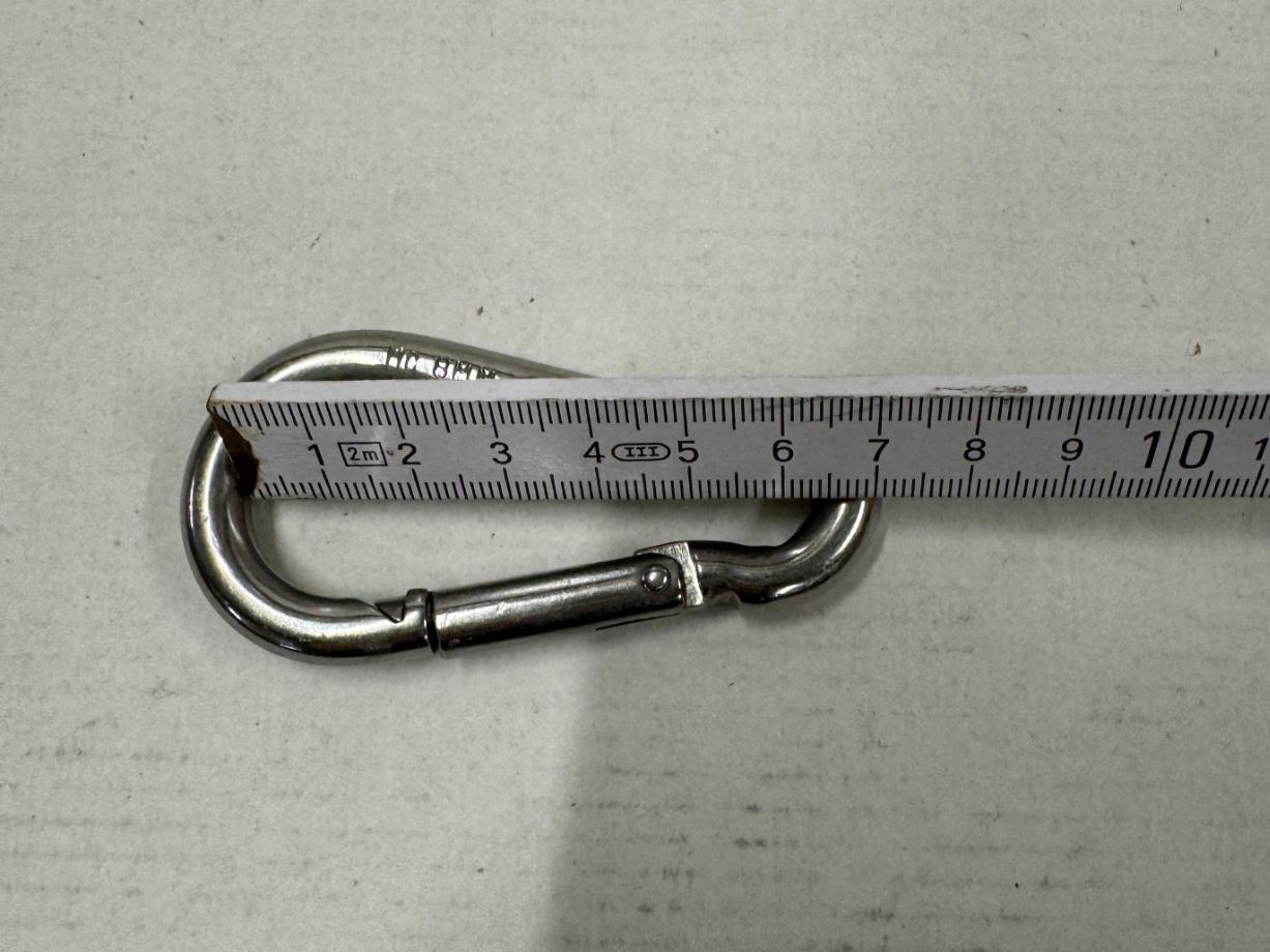 Attrezzatura da arrampicata: 4x Karabiner (A354) – Usato da Däniken SO venduto da Profog1 2