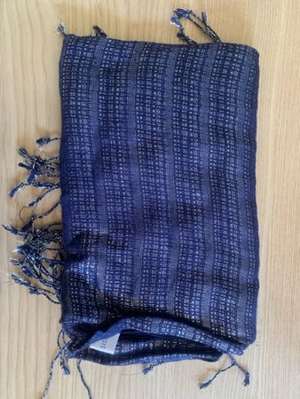 Scarf dark blue with silver threads fringes