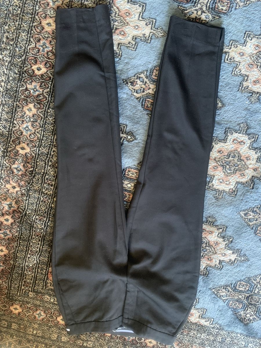 Zara Pantaloni: 4 ZARA hose / 1 H&M Hose – Usato da Gutenswil venduto da Bregenzer8610 1