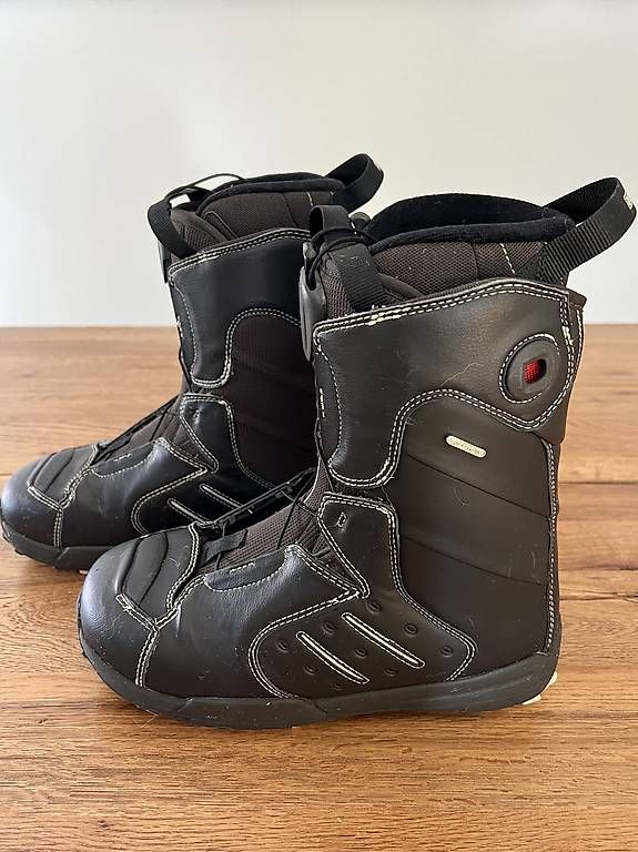 Chaussures hommes: Snowboardschuh Salamon Grösse 39 2/3 – D'occasion à Geroldswil par Nadine_Bosshard