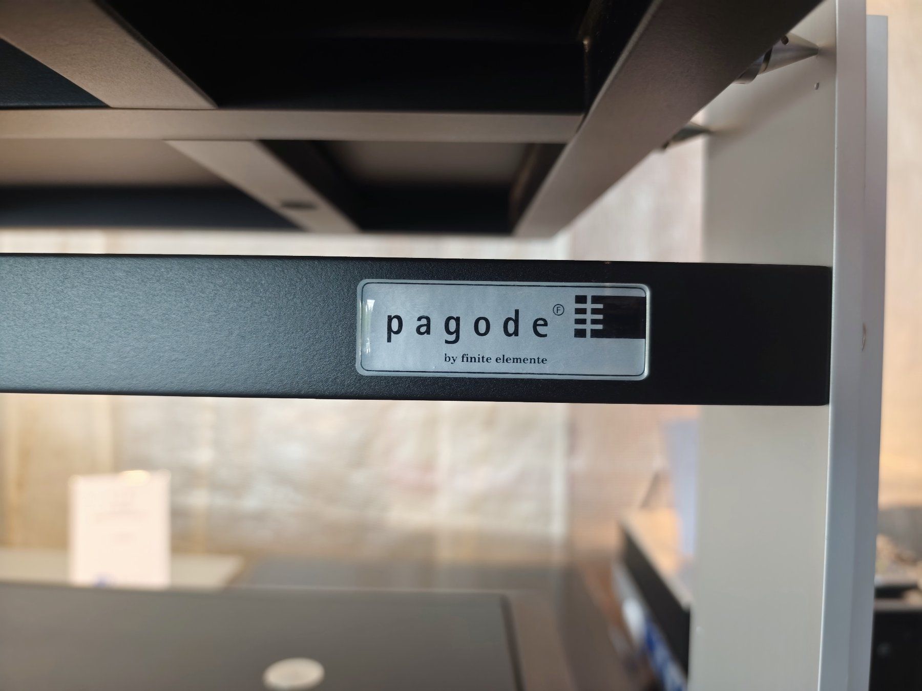 Supporti a parete: Pagode HiFi Rack – Usato da Bern venduto da Buybest24 4