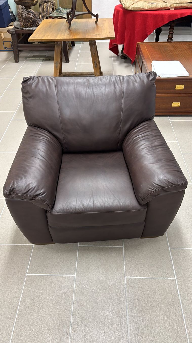 Divani: Leather Sofa in Excellent Condition – Usato da Gsteig b. Gstaad venduto da Auctionly 5