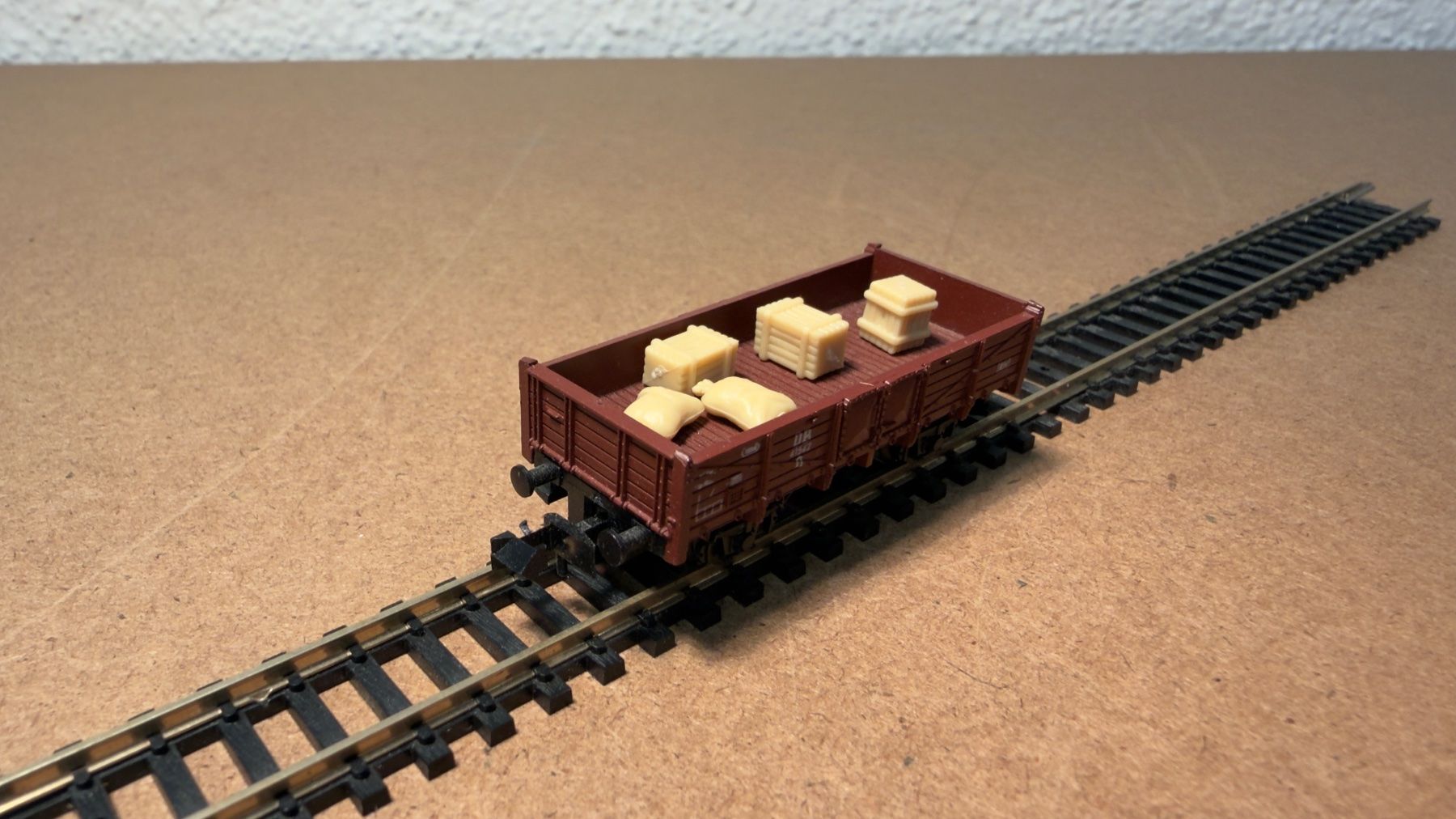 Roco Modelleisenbahnen: Roco Güterwagen mit Ladung Spur N – Gebraucht aus Schlieren von rat_lq6b 3