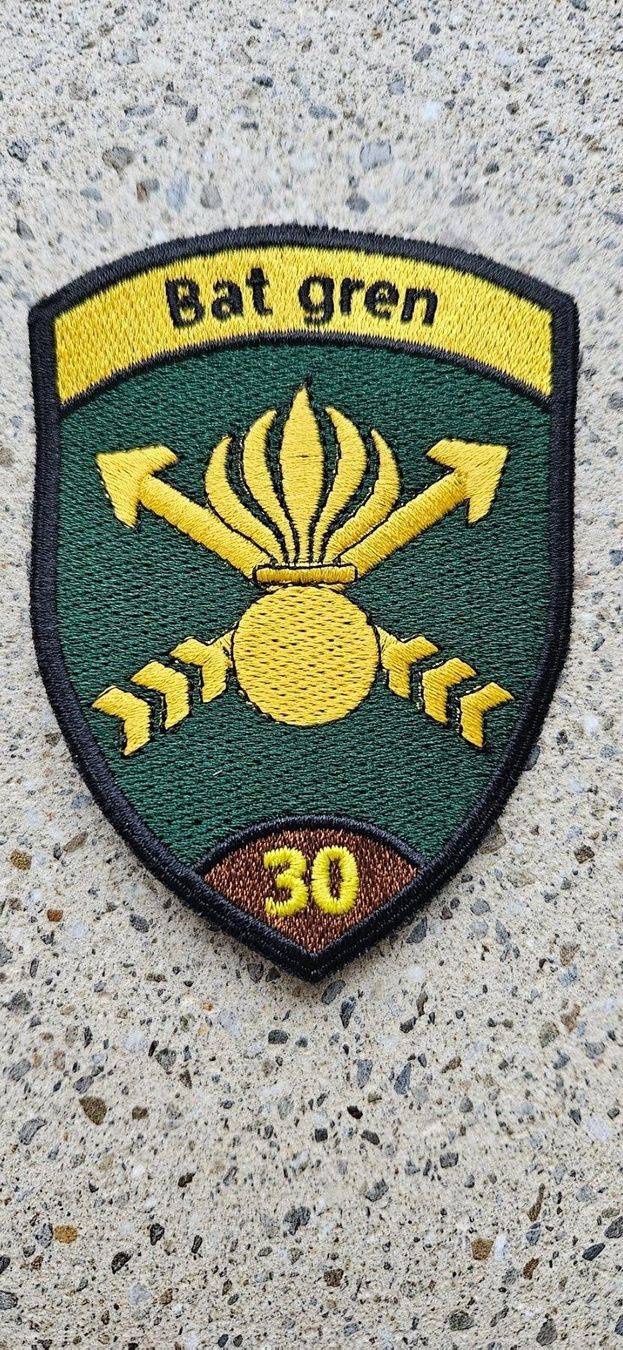 Schweizer Armee Placchette & Badge: *** Badge Grenadier ohne klett *** – Nuovo e nell'imballaggio originale da Riedholz venduto da fr_sIruP