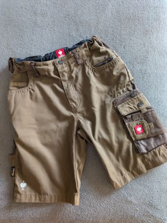 Sehr gut erhaltene kurze Engelbert Strauss Hosen, 146/152