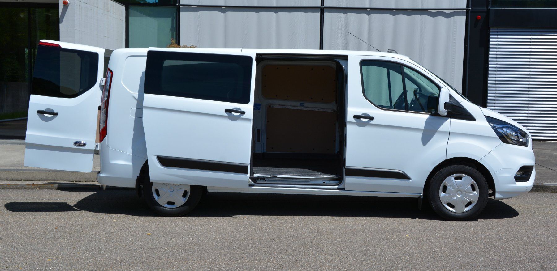 Ford Veicoli commerciali: FORD Transit Custom Van 300 L2H1 Trend A – Usato da Oberkulm venduto da Curiger-Automobile 9