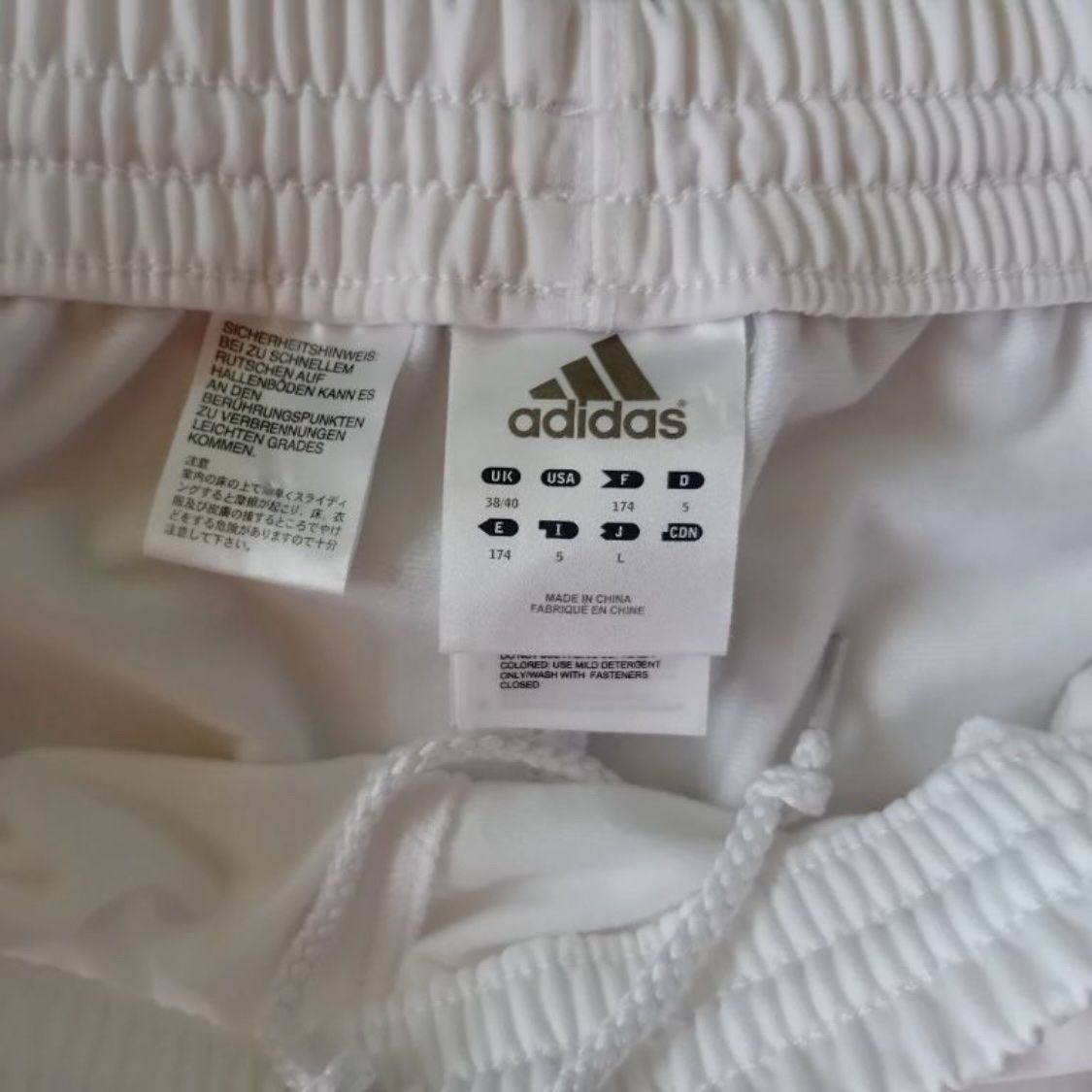 Adidas Hosen: Adidas Track Pants – Gebraucht aus Kriens von tiy_wxz5 2