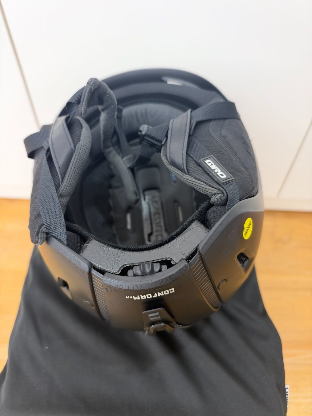 Giro Caschi: Giro Skihelm Grösse L, Conform Fit mit Mips Technology – Usato da Meilen venduto da manukau 4
