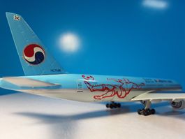 FIFA Wold Cup 2002 __ Boeing B777 -2B5 __ Korean Air _ 1:400