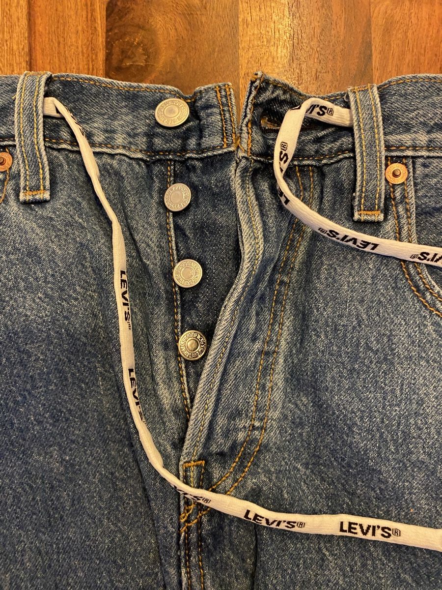 Levi's Jeans: Levis 501 Shorts, neuwertig, Grösse 27 – Gebraucht aus Luzern von oli_6x2r 1