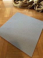 Graue Lego Bauplatte - ideal für fantasievolle Projekte!