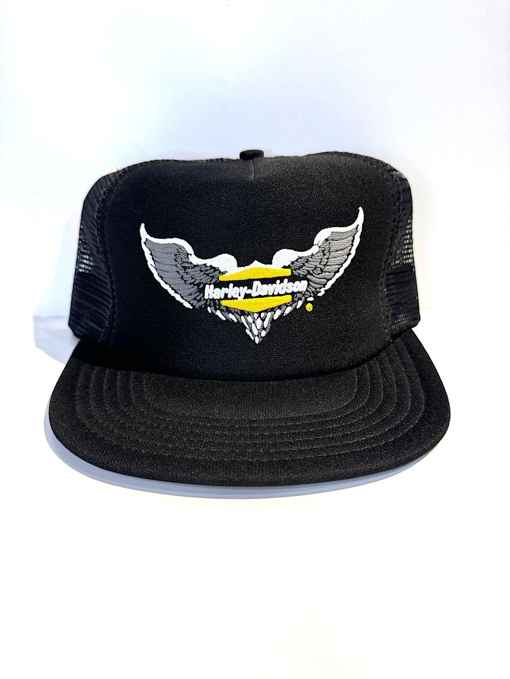 Harley-Davidson Copricapi, berretti & cappellini: "DS" VINTAGE 80s HARLEY DAVIDSON "EAGLE LOGO" TRACKER CAP – Nuovo e nell'imballaggio originale da Cortaillod venduto da Stay_Alive_vtg_CAP