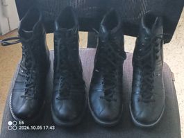 2 Paar orthopädische Spezialschuhe