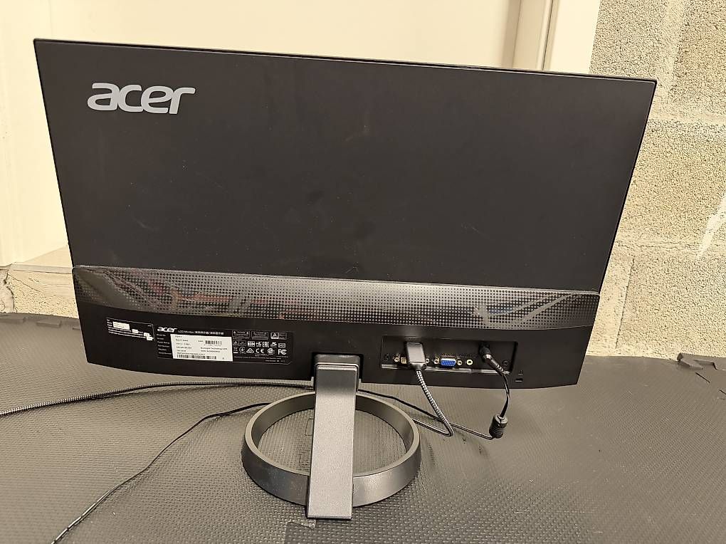 Monitor: Écran ordinateur Acer  – Usato da La Rippe venduto da jpu_z5ql 1