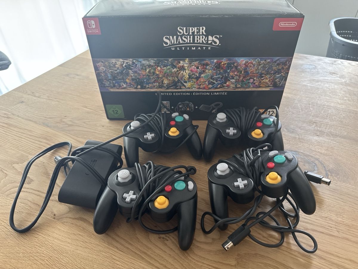 Manettes: Gamecube Controller Smash Bros Edition (4x) – Neuf (Voir description) à Ichertswil par EldenLord 2