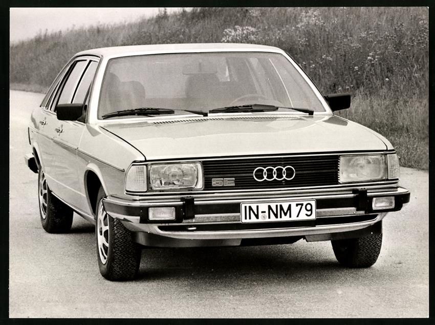 Fotografie & Manifesti: Fotografie Auto Audi 100 5E, Limousine m – Usato da Berlin venduto da bartko-reher