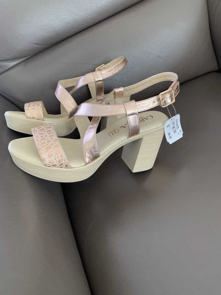 Scarpe da donna: Neue Sandalen – Nuovo (secondo la descrizione) da Horw venduto da slavi77