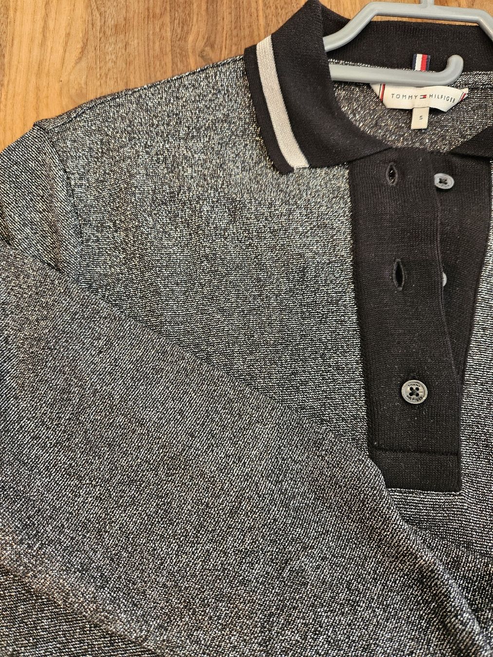 Polo-Shirts: Tommy Hilfiger Langarm Polo aus Glitzergarn – Gebraucht aus Lufingen von chr_nhh6 2