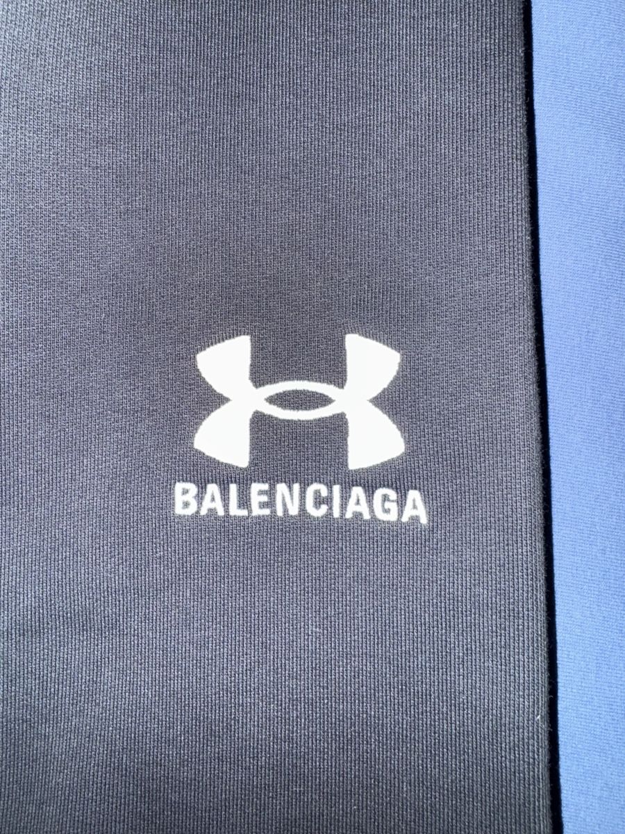 Pantaloni: Balenciaga Underarmour Jogginghose – Usato da Balzers venduto da mackfose 1