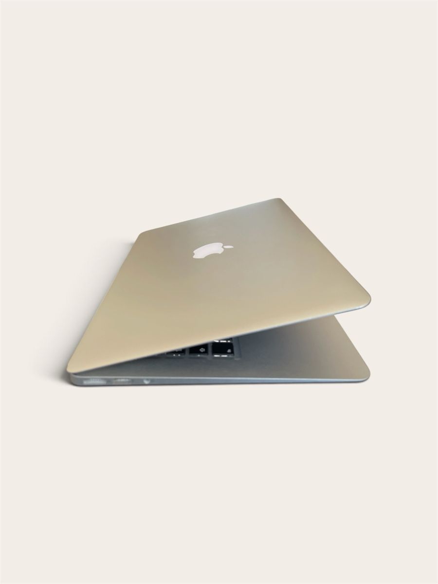 Apple Portables: Apple MacBook Air 13" – D'occasion à Liestal par JGVOS 1