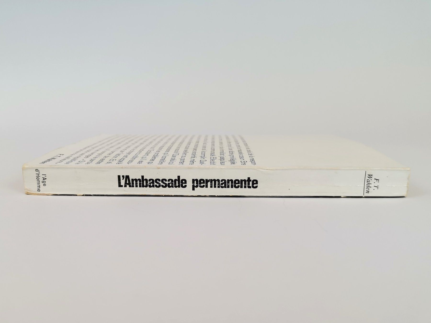 Libri: BUCH L`Ambassade permanente – Usato da Schaffhausen venduto da Restwert_SH 2