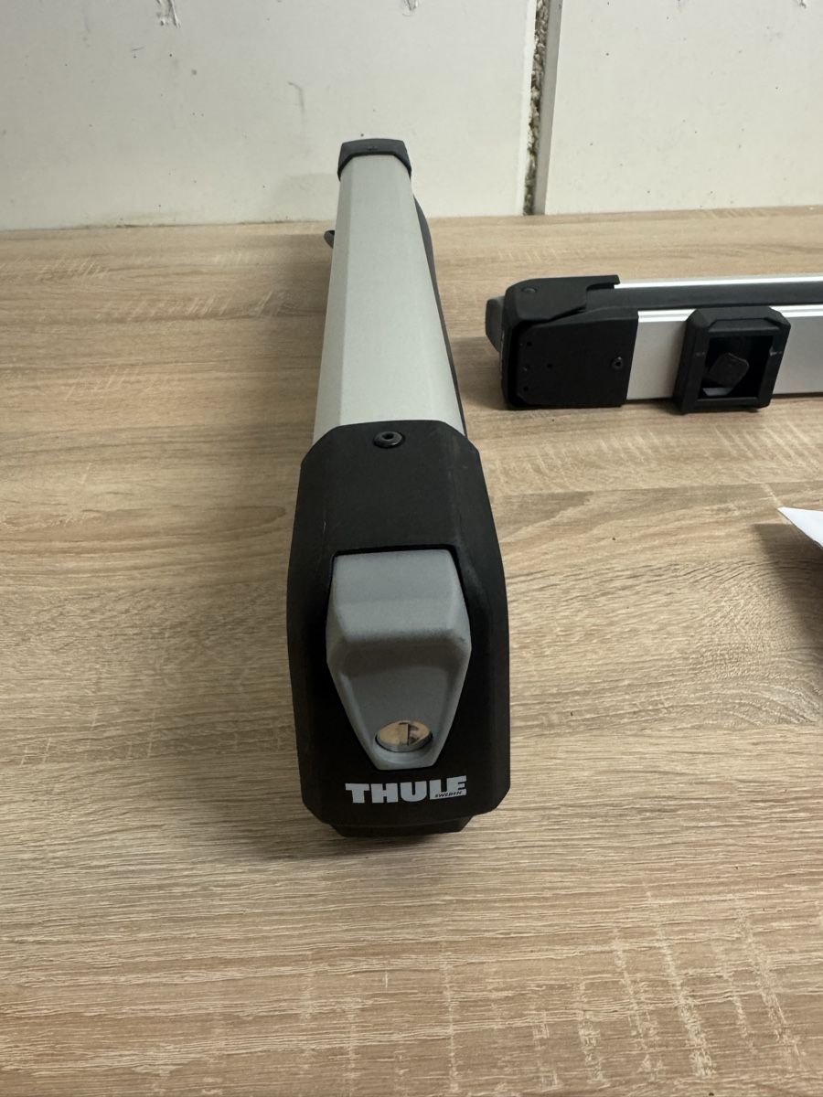 Thule Dachträger: Skihalter Thule SnowPack 7322 7324 7326 – Gebraucht aus Dottikon von Ludika86 1