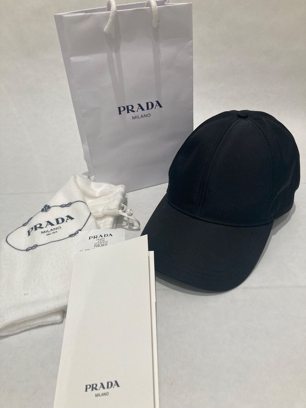 Prada Copricapi, berretti & cappellini: Prada HUT – Usato da Paradiso venduto da Kayakara 1