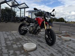 Aprilia Dorsoduro 750