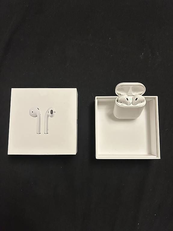Apple Kopfhörer: Apple Airpods – Gebraucht aus Hergiswil NW von kimwettstein 1
